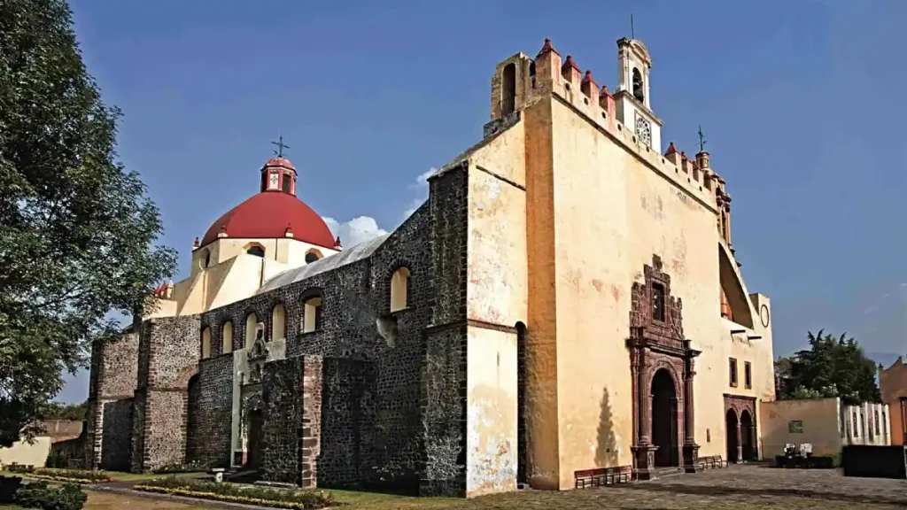 Catedral de San Bernardino de Siena en Xochimilco.