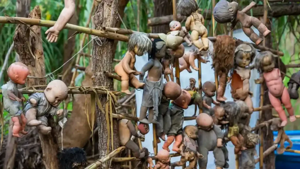 La Isla de las Muñecas en Xochimilco (CDMX).