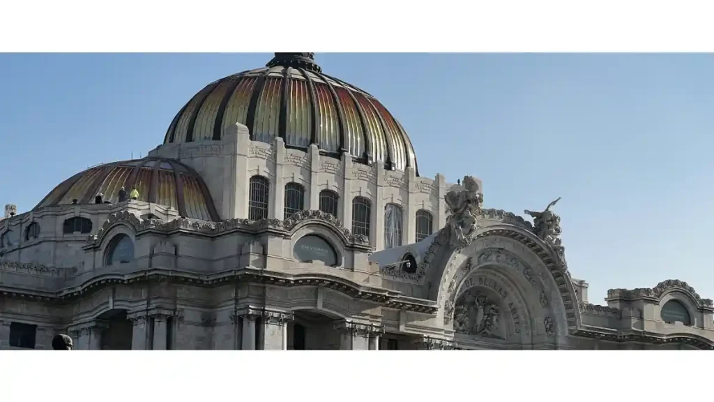 Fachada del edificio de Bellas Artes.