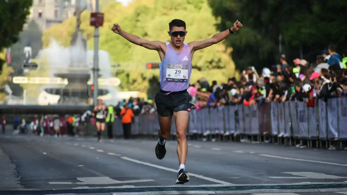 Corredor del Medio Maratón de la CDMX 2025.