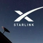 Starlink utiliza miles de pequeños satélites para transmitir señal de internet a un receptor en tierra.